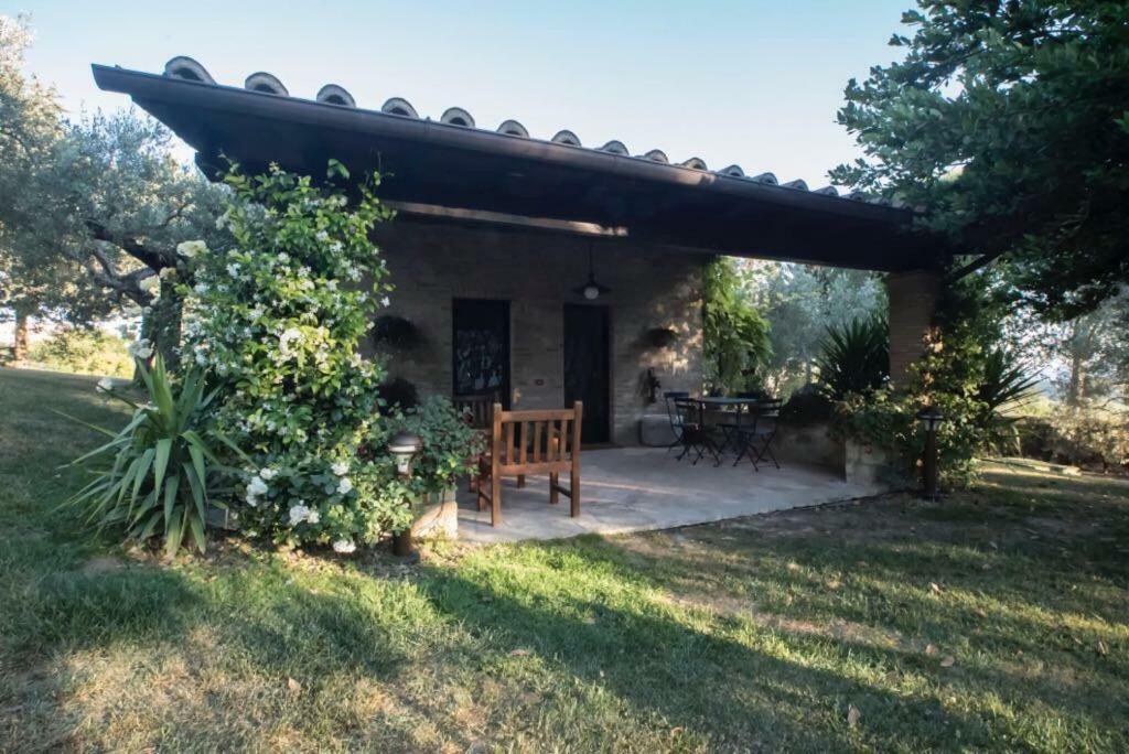 Dimora Borgogni: Country House Perugia Exterior photo